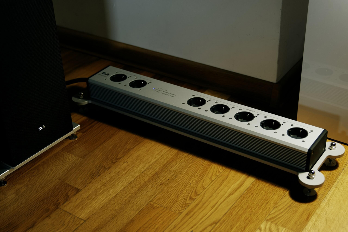 T+A Power Bar 2+5 HD Silver- фото3
