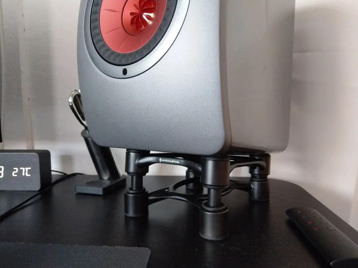 IsoAcoustics Aperta 200- фото6
